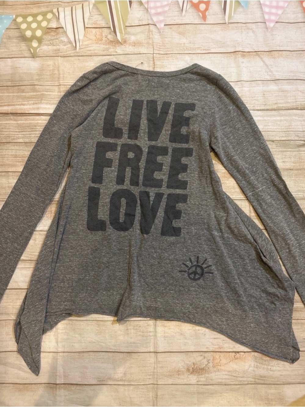 Vintage Havana Live Free Love Women's Gray Long-Sleeve top sz s